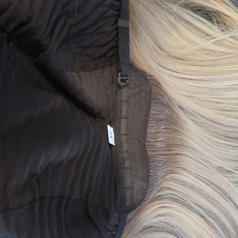 LeBeauty Human Hair Wig - Unrooted Blonde - Picture 15 of 16